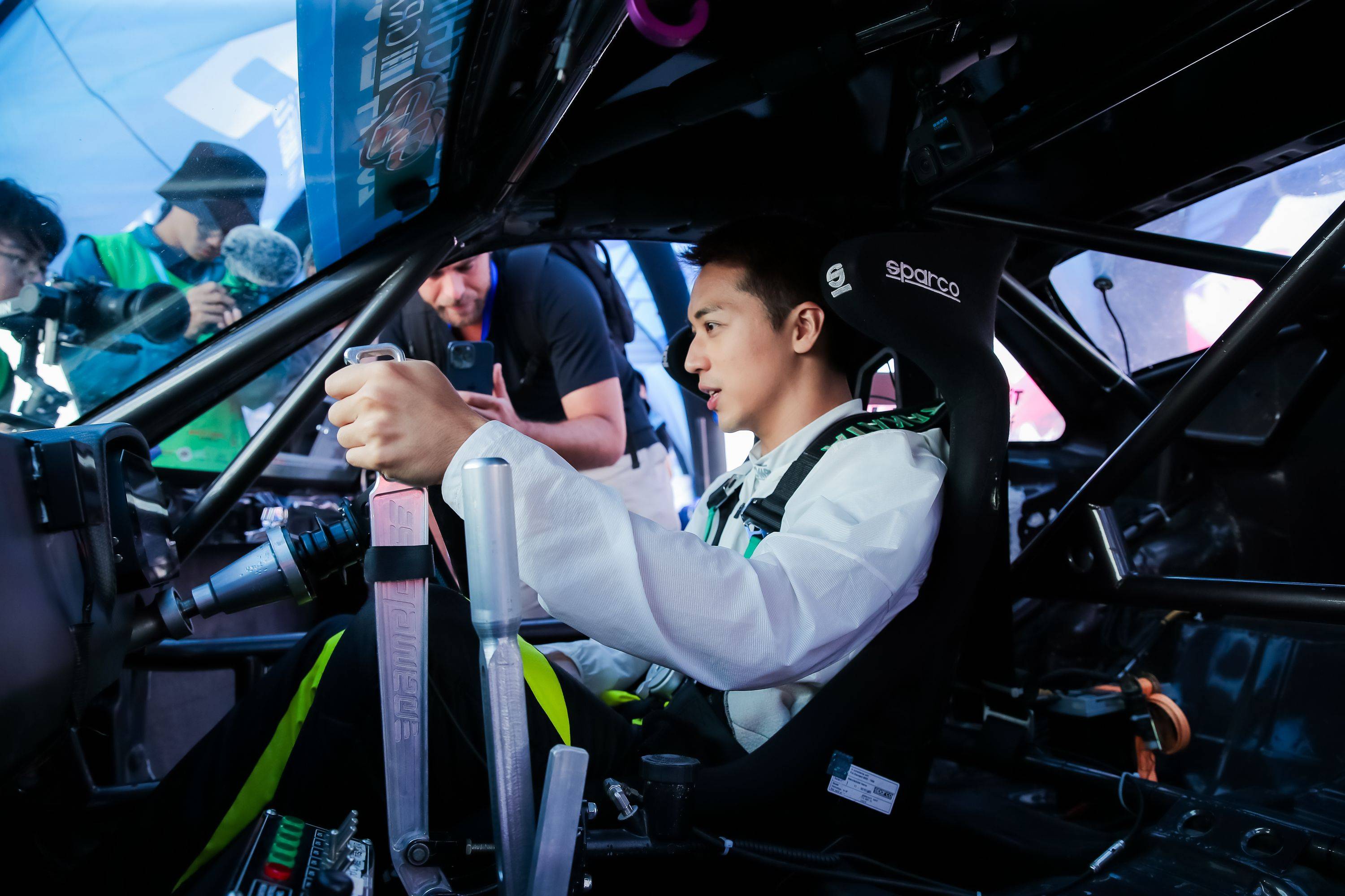 “高速飘逸”——车手漂移技巧大公开的简单介绍 “高速飘逸”——车手漂移技巧大公开的简单介绍