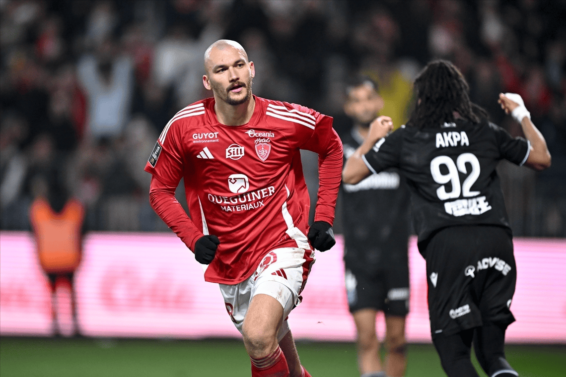 关于法甲劲旅势如破竹，比分3-1，比赛亮点：中场关键突破，射门精准度高的信息