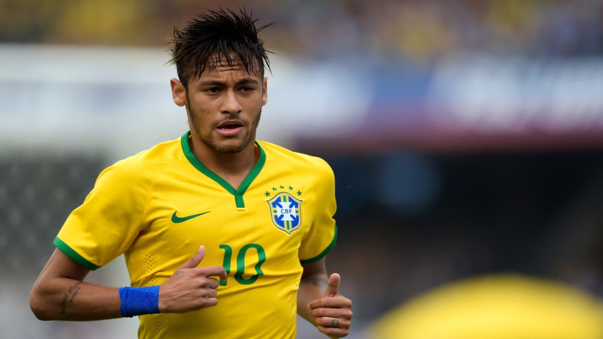 中国足球明星代言品牌合作不断扩展，国足代言的品牌