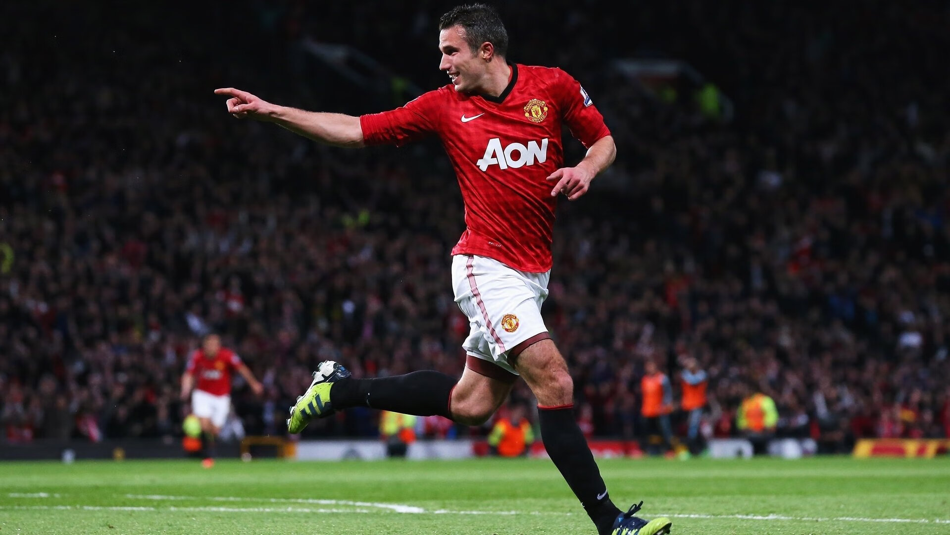 欧冠激战夜，球迷的应援歌曲震撼全场，欧冠歌曲 think about you